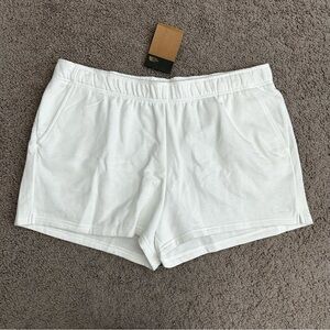 The North Face Short Womens Size XXL White Half Dome Fleece